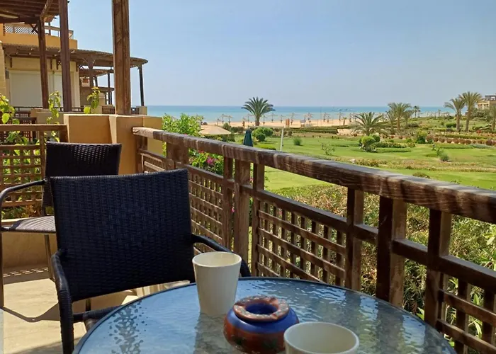 3 Bedroom Sunset Haven By The Sea Apartman Ajn-Szuhna