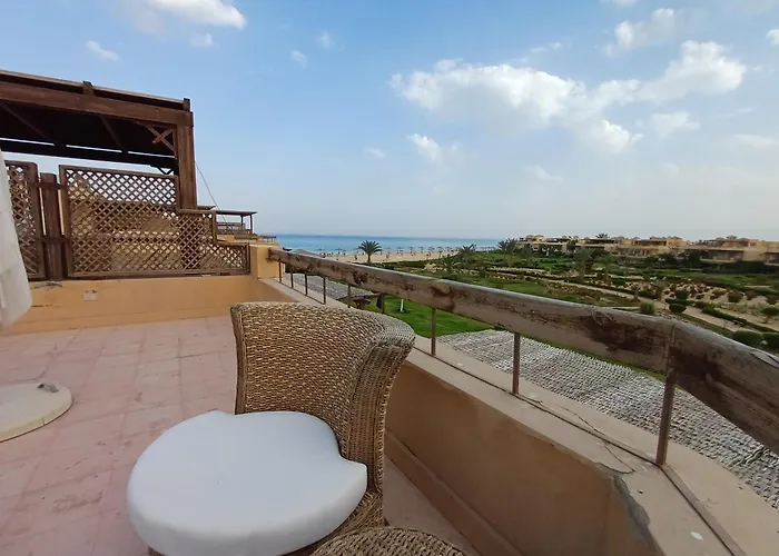 3 Bedroom Sunset Haven By The Sea *