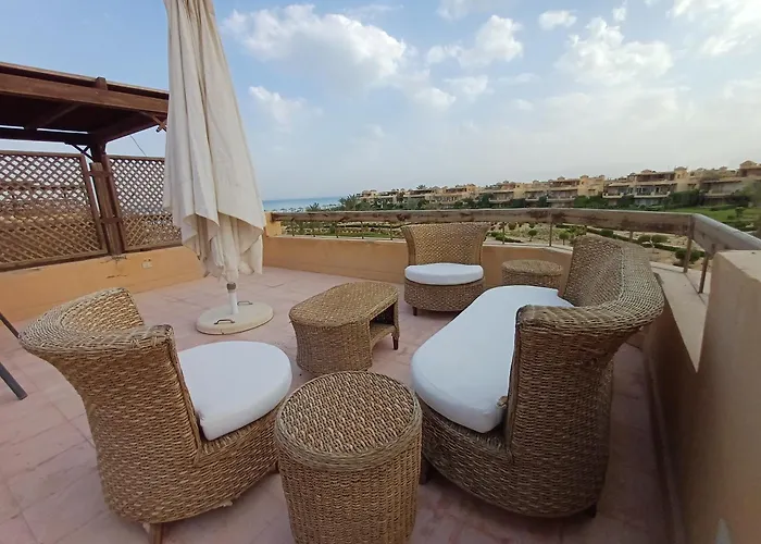 Apartman 3 Bedroom Sunset Haven By The Sea