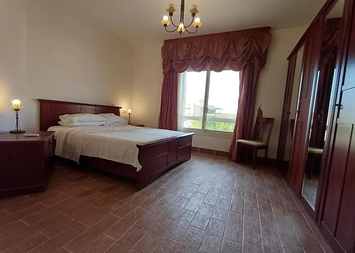 3 Bedroom Sunset Haven By The Sea Apartman