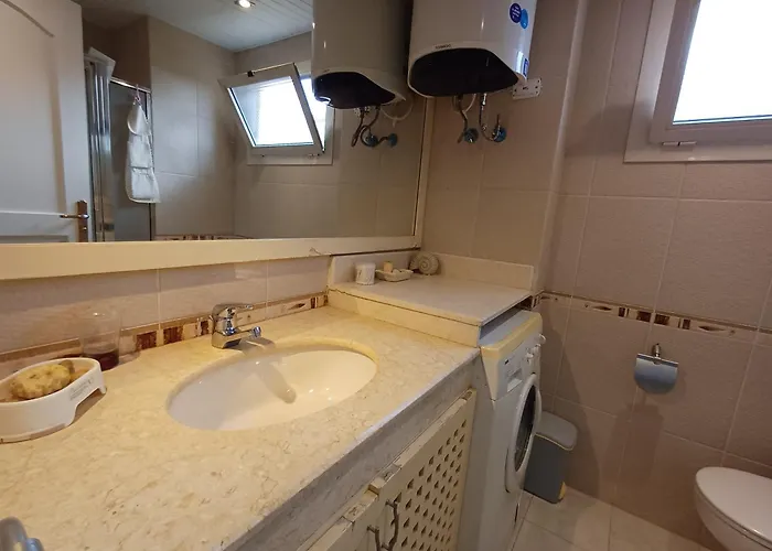 Apartman 3 Bedroom Sunset Haven By The Sea *