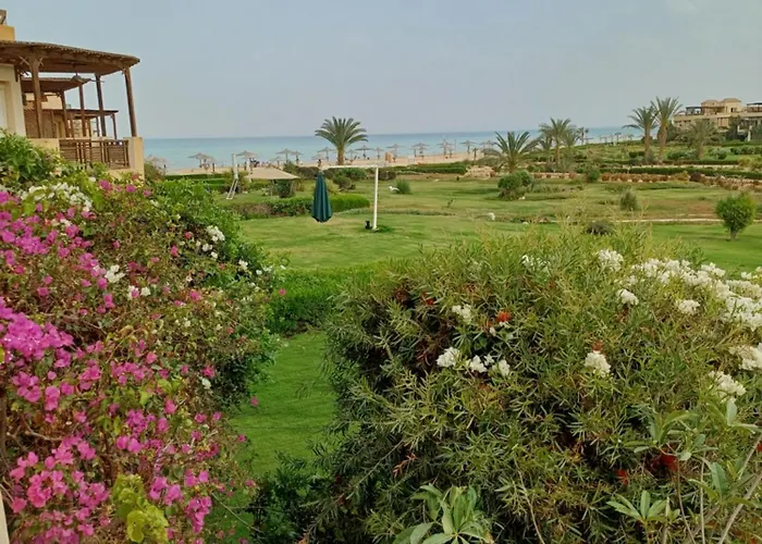 Apartman 3 Bedroom Sunset Haven By The Sea