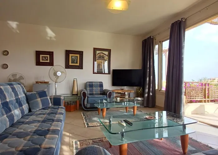 3 Bedroom Sunset Haven By The Sea *